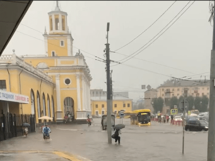 На Ярославле-Главном затопило тоннель выхода к поездам