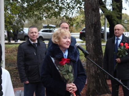 В Ярославле открыли памятник Константину Ушинскому