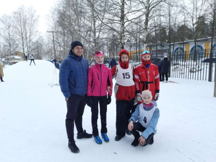 В Ярославле прошли соревнования по лыжным гонкам среди школьников