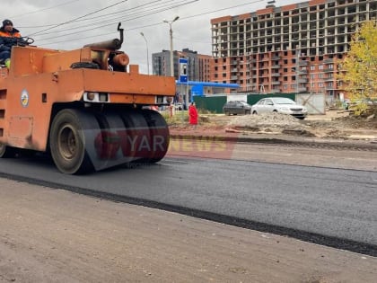 В Ярославле начали асфальтировать проспект Машиностроителей