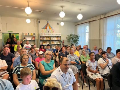 Дмитрий Рудаков встретился с жителями микрорайона Веретье-2