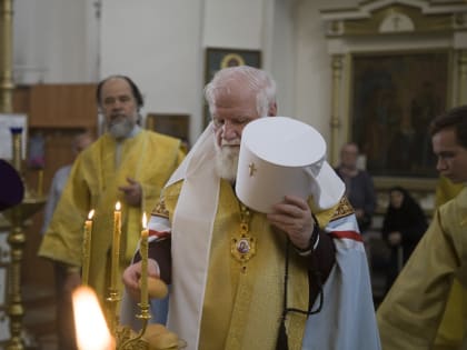 ВСЕНОЩНОЕ БДЕНИЕ В КАЗАНСКОМ ЖЕНСКОМ МОНАСТЫРЕ