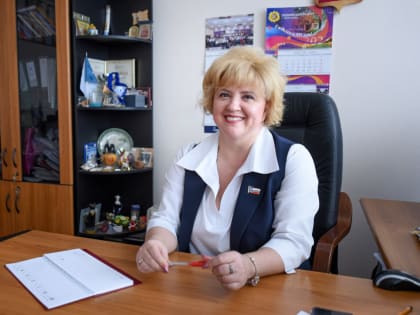 Директор ярославской школы стала победителем премии «Будем жить!»