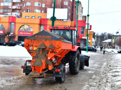 В Ярославле усилена борьба с гололёдом