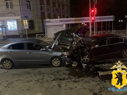 В Ярославле в ДТП четырех машин пострадали два водителя