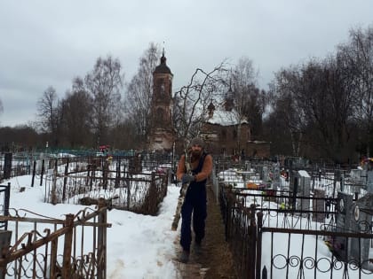 ВОЗОБНОВИЛИСЬ СУББОТНИКИ НА ТЕРРИТОРИИ КРЕСТОВОЗДВИЖЕНСКОГО ХРАМА С. СИДОРКОВО