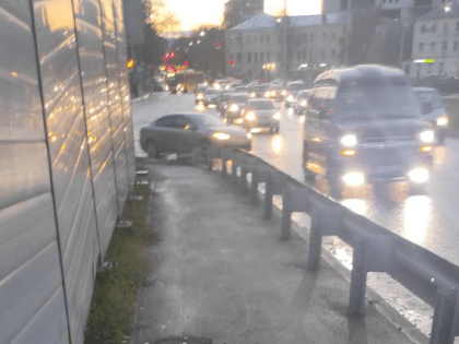 В Ярославле заделали «черную дыру» на Октябрьском мосту