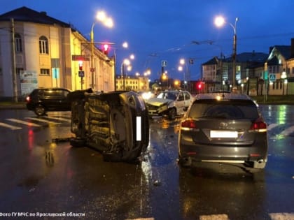 В Рыбинске произошло тройное ДТП – есть пострадавшие