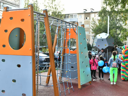 В Дзержинском районе Ярославля завершили ремонт двора