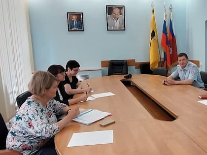 Состоялась рабочая встреча представителей регионального Управления Минюста России с сотрудниками Управления по вопросам миграции УМВД России по Ярославской области по вопросам оказ