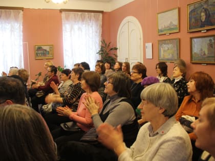 В бальном зале Музея ростовского купечества (Музея истории Ростова) прошел концерт «Свет Христова Рождества»