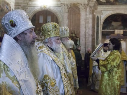 В ПРАЗДНИК СОБОРА ПРЕСВЯТОЙ БОГОРОДИЦЫ ОТСЛУЖЕНО СОБОРНОЕ АРХИЕРЕЙСКОЕ БОГОСЛУЖЕНИЕ