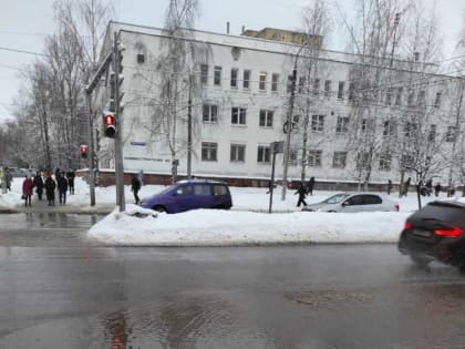 В Ярославле пешеходы не могут перейти проспект Машиностроителей