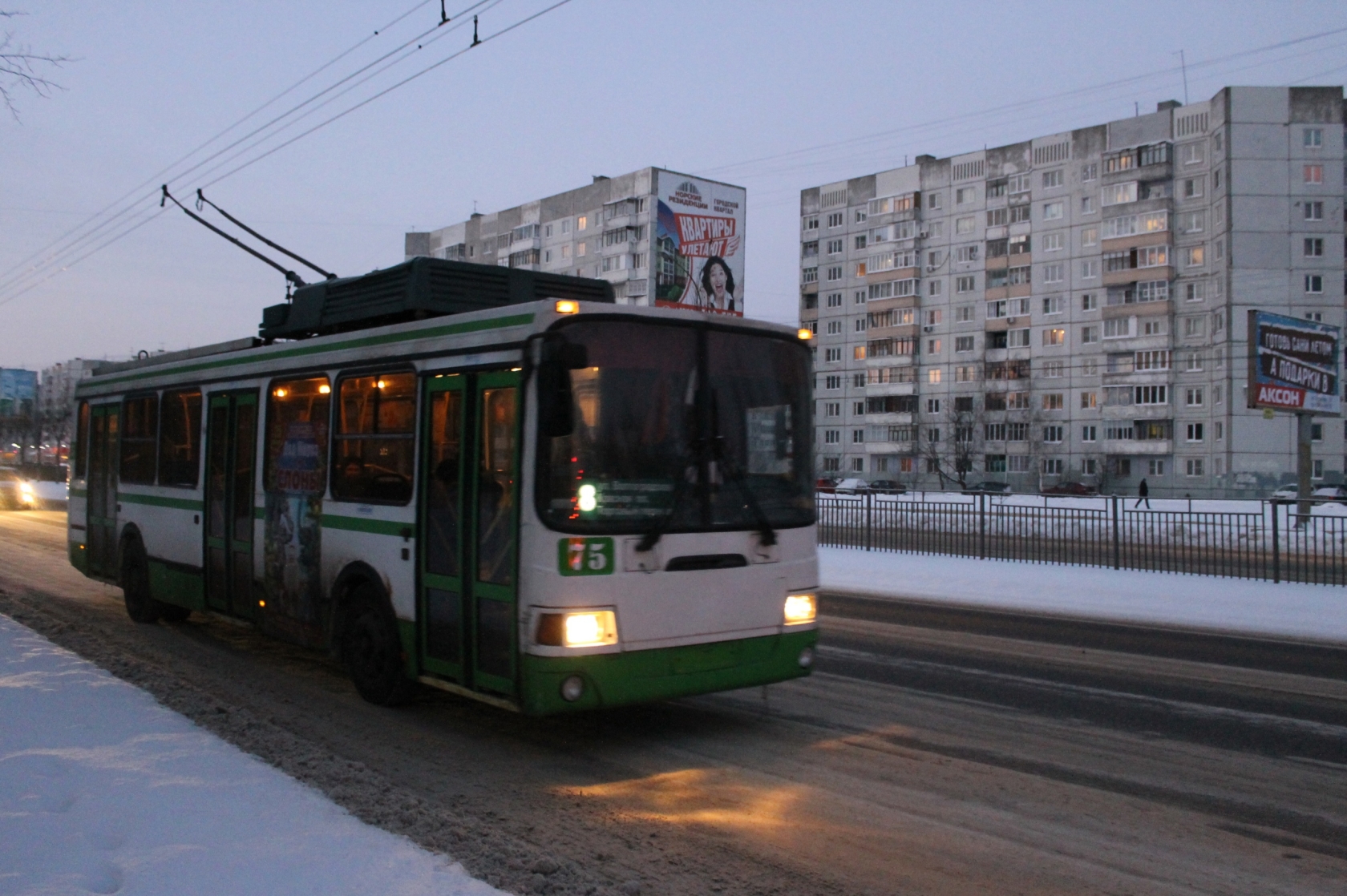 Транспортные ярославль. Транспорт Ярославль. Общественный транспорт Ярославль. Общественный транспорт Йошкар-Олы. Общественный транспорт Ярославской области.