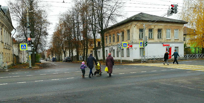 Герцен смоленск. Улица Герцена Рыбинск. Светофоры ул Герцена 24 Рыбинск. Улица Герцена Ярославль. Улица Герцена Рыбинск 42.