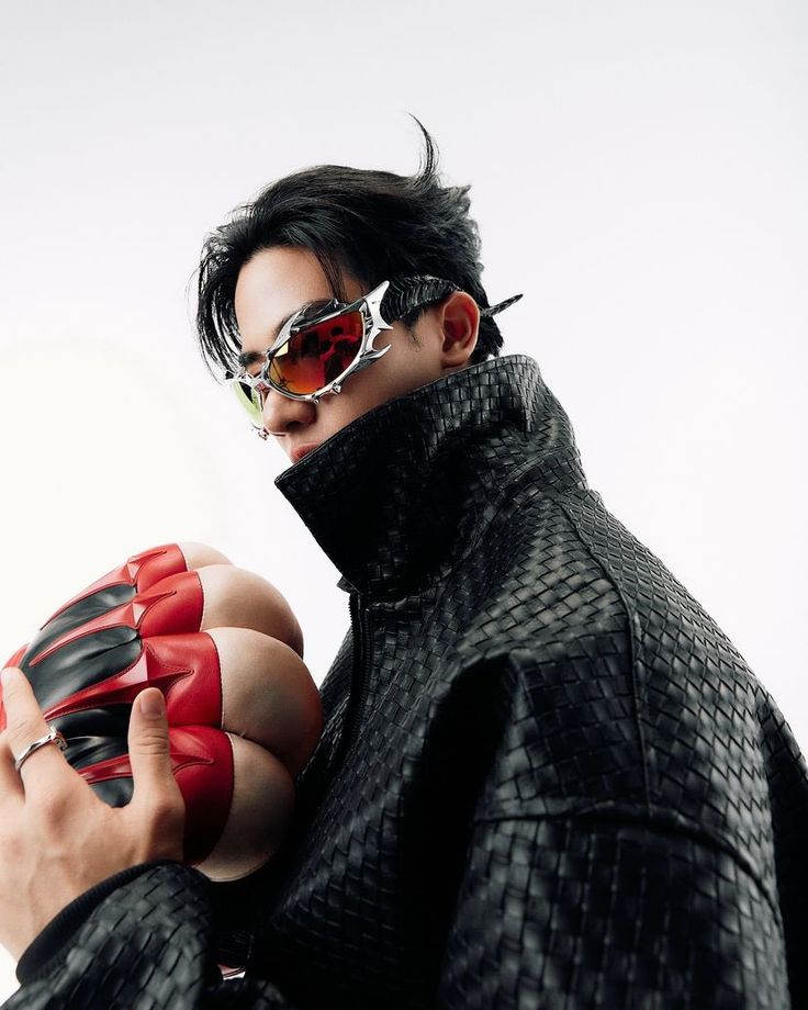 Các collab nổi bật của Gentle Monster — Maison Margiela, Jennie, Tekken 8 3
