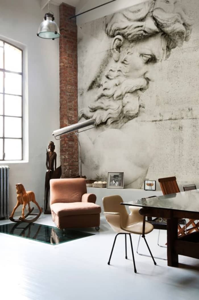 Living room with Desus wallpaper on the wall, by Wall & Déco.