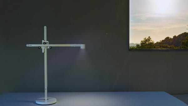 Table lamp that adjusts to the external conditions.