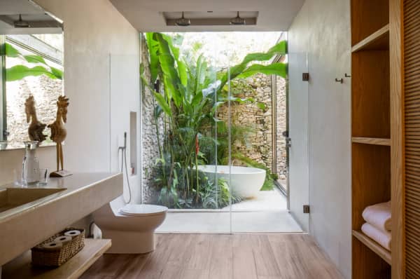 The ensuite bathroom.