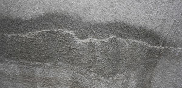 Close-up of the scar left on the concrete surface once self-healing has been completed.