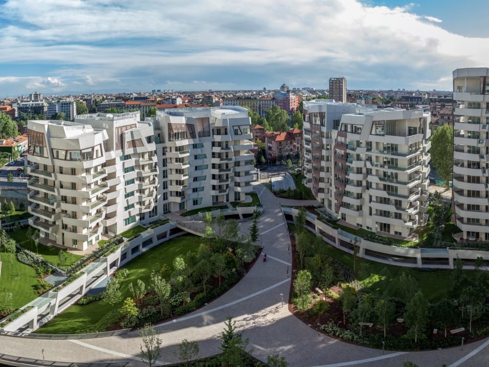 View of the pedestrian area in CityLife, promoting a safe ambiance and creating a biophilic residential area.<span class="sr-only"> (opened in a new window/tab)</span>