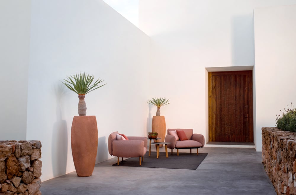 Upholstered outdoor chairs with a soft look.<span class="sr-only"> (opened in a new window/tab)</span>