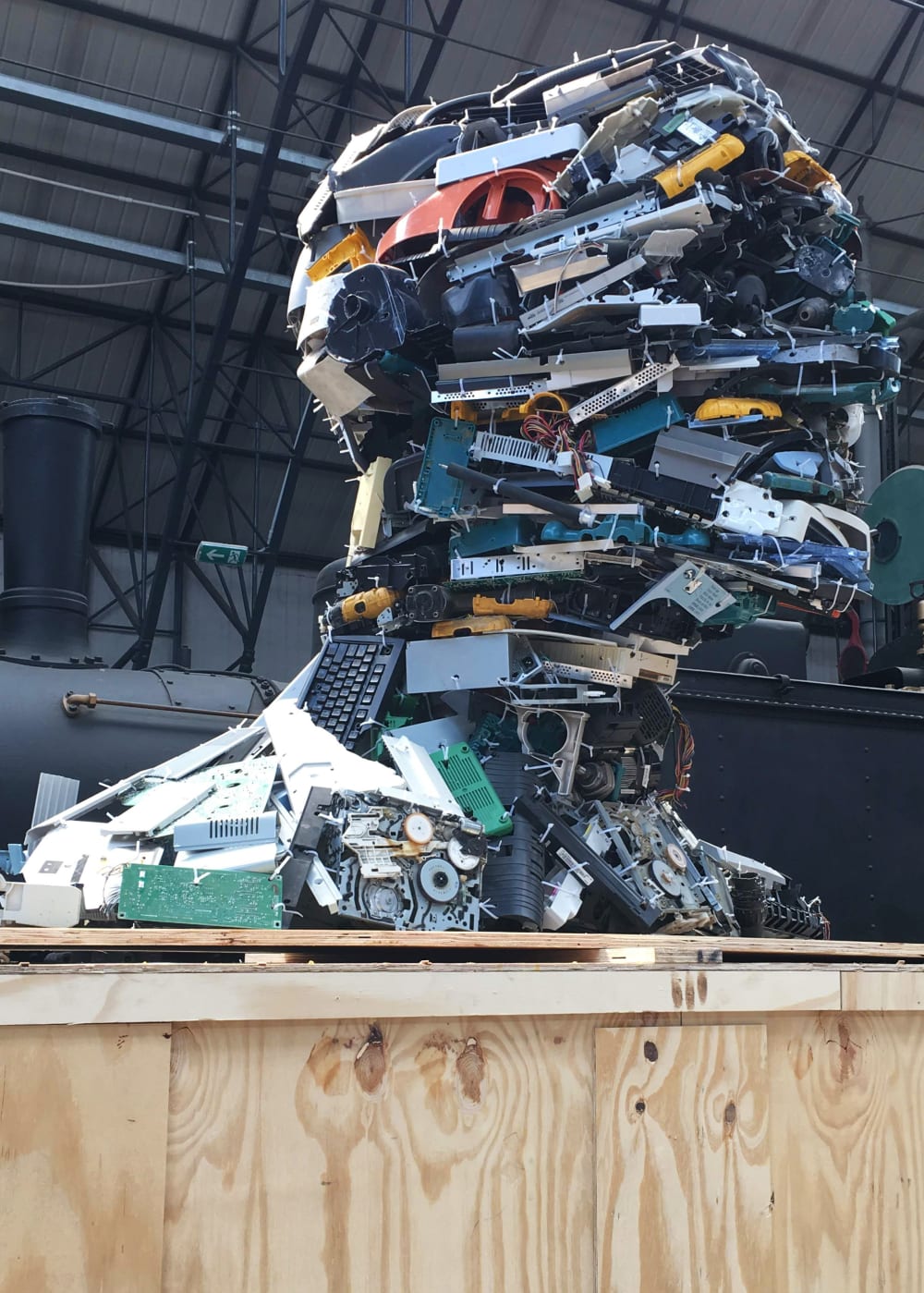 The Electronic man, a human bust made assembling electronic waste.<span class="sr-only"> (opened in a new window/tab)</span>