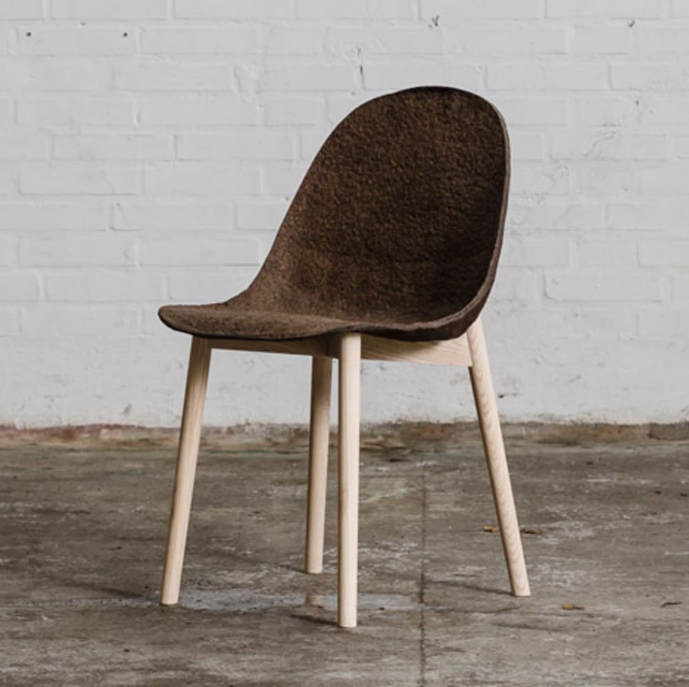 Chair made of seaweeds & paper.<span class="sr-only"> (opened in a new window/tab)</span>