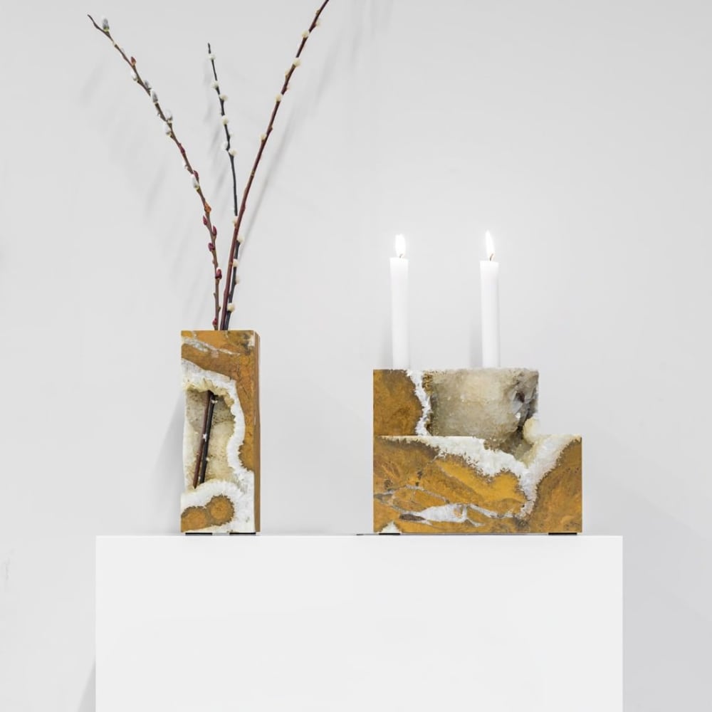 Vase and candle holder with a squared shape that highlights the irregularities in the stone.<span class="sr-only"> (opened in a new window/tab)</span>