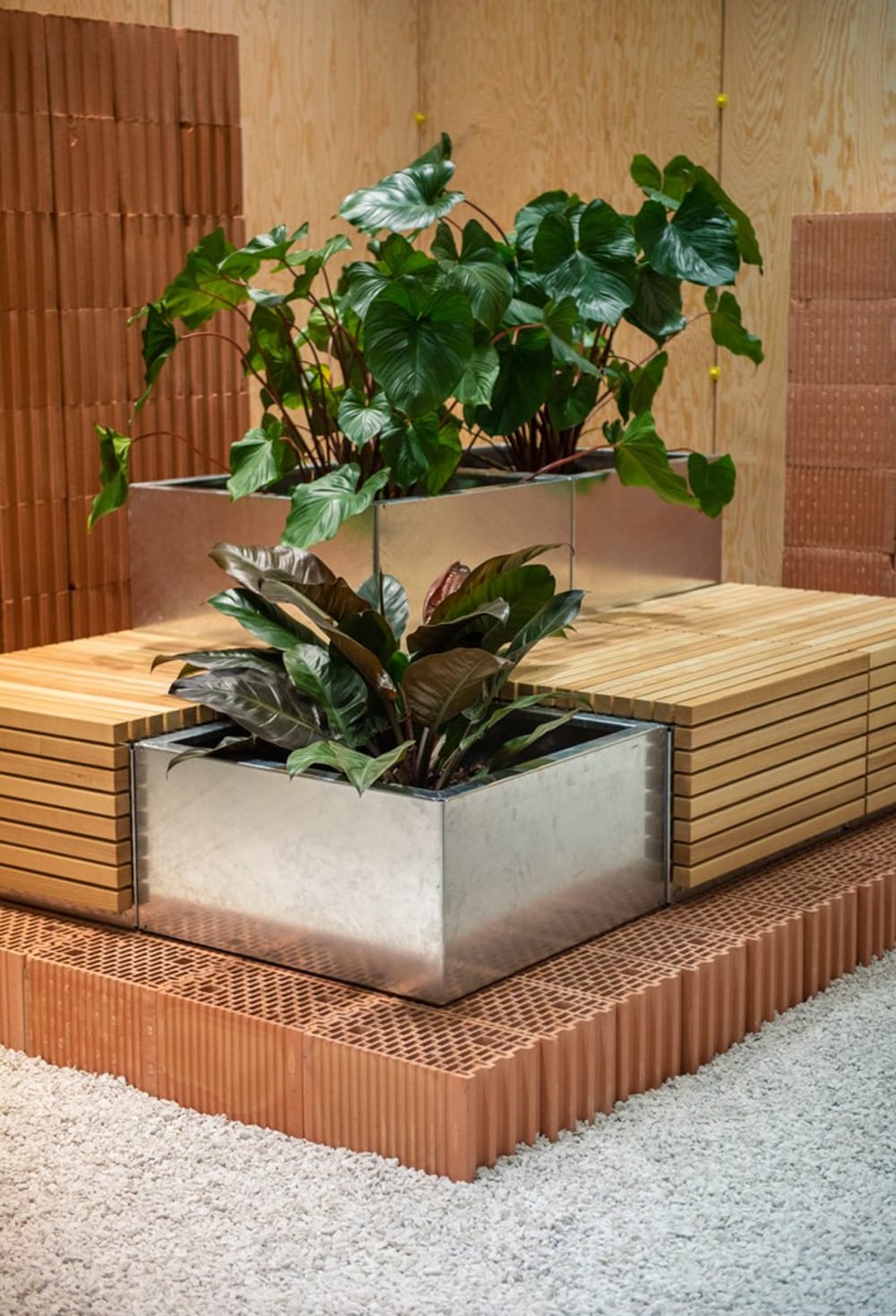 Flexible system of planter and seating modules.<span class="sr-only"> (opened in a new window/tab)</span>