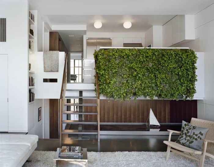 Garden wall design covering the balustrade of a staircase. Garden wall design covering the balustrade of a staircase.<span class="sr-only"> (opened in a new window/tab)</span>