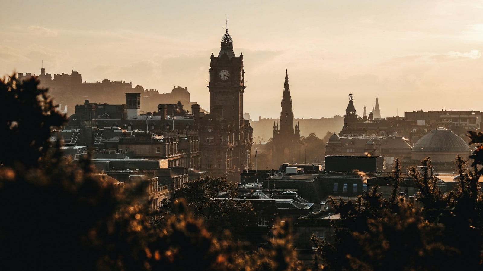 Historic Edinburgh architecture and cultural atmosphere