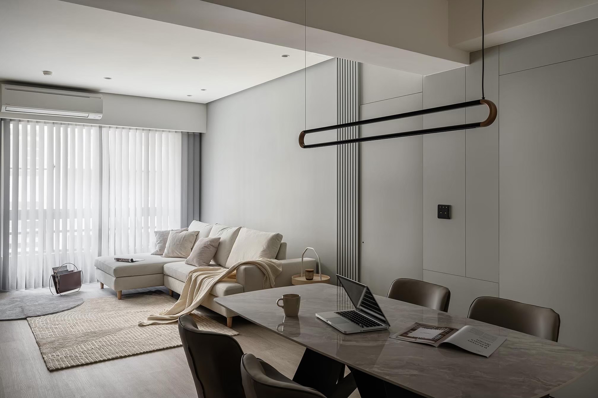 穿透簾完整介紹：不用拉開窗簾就能走到陽台，落地窗最強搭檔