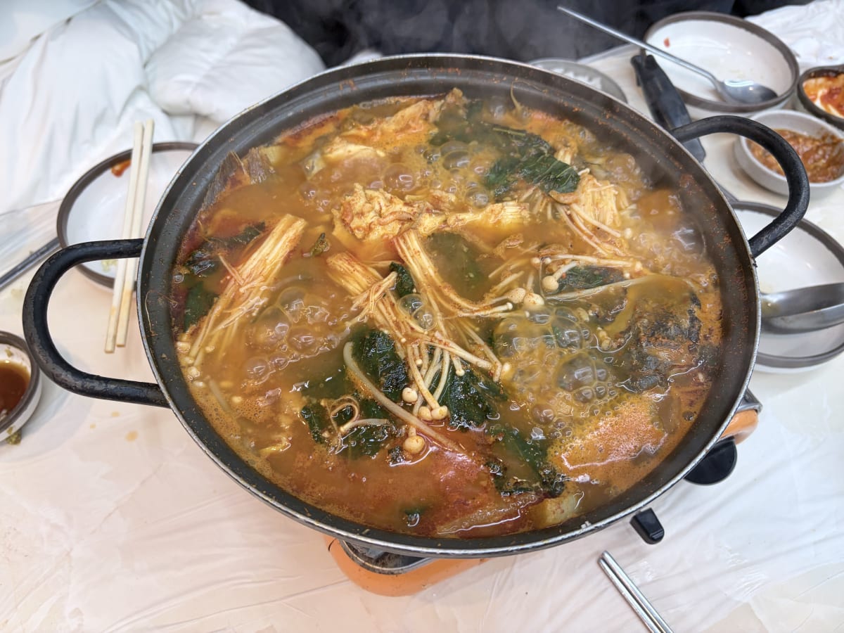 어시장활어회 매운탕