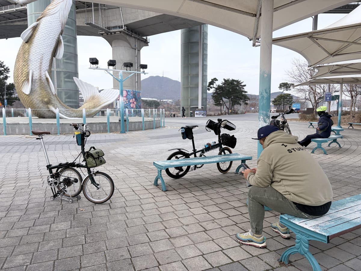 계양 아라온 쉼터 두 자전거 미니벨로