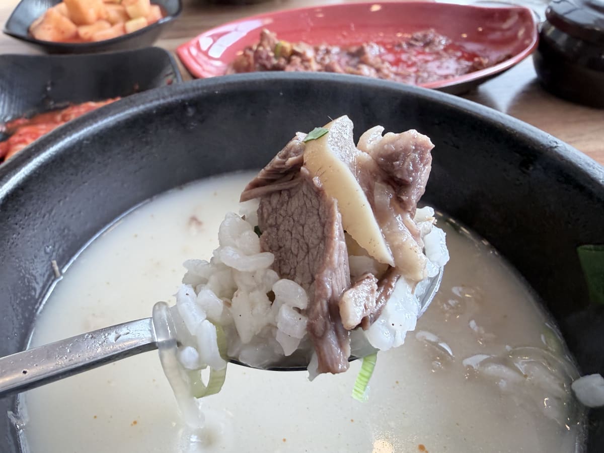 정서진 장터국밥 소머리국밥 밥 말기 고기