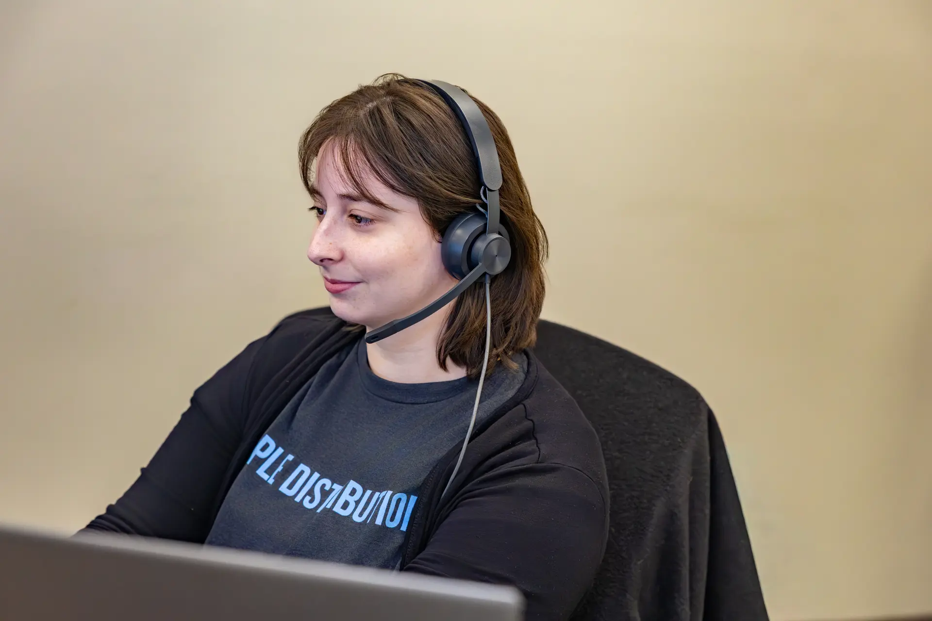 Simple Distribution team at work