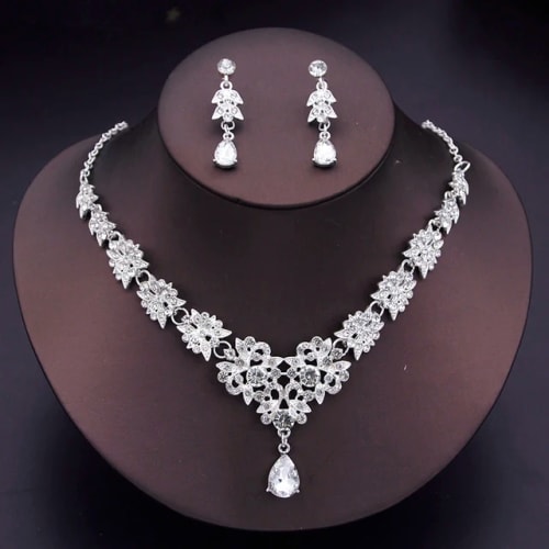 Аренда платья Колье с серьгами в Москве — Прокат от Кет