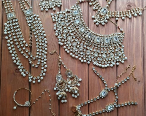 Аренда платья Большой сэт индийских украшений золотой металл+серебристые камни в Москве — Прокат от Кет