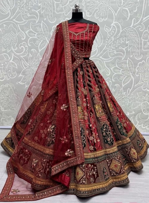 Аренда платья Люксовый индийский костюм «Роза Джайпура» в Москве — Прокат от Кет