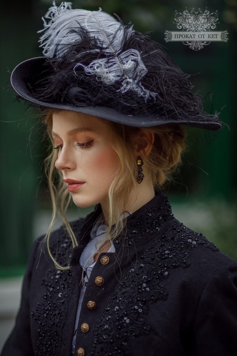 Винтажная шляпа с перьями - фото 3