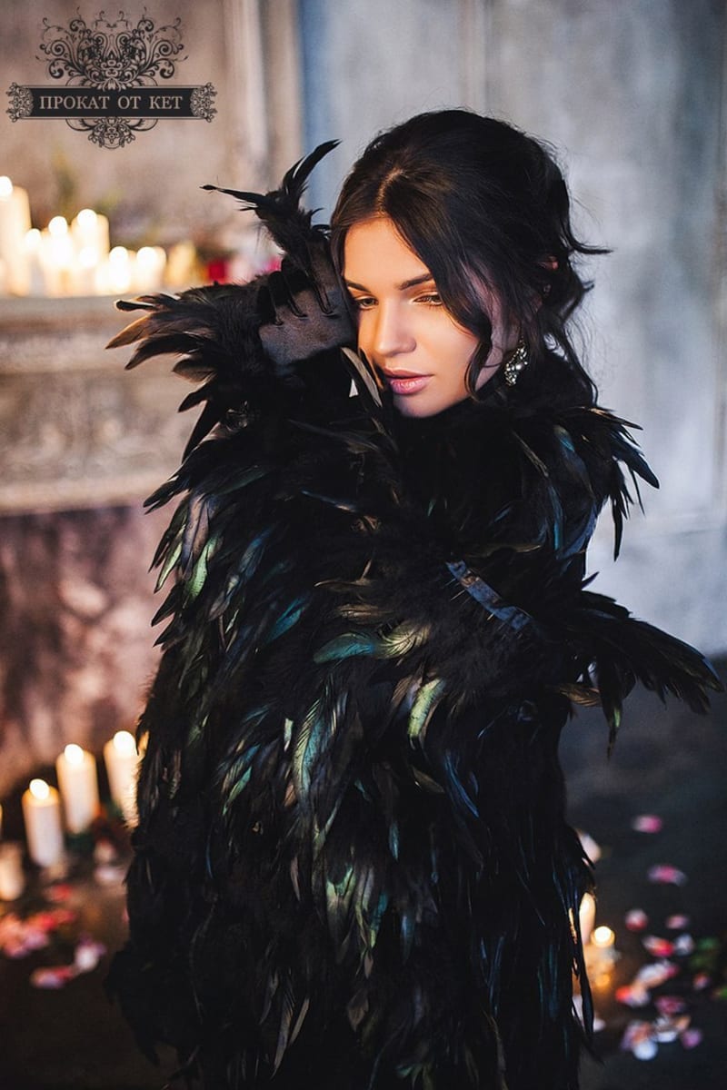 Плащ из чёрных перьев "Ворон" - фото 4