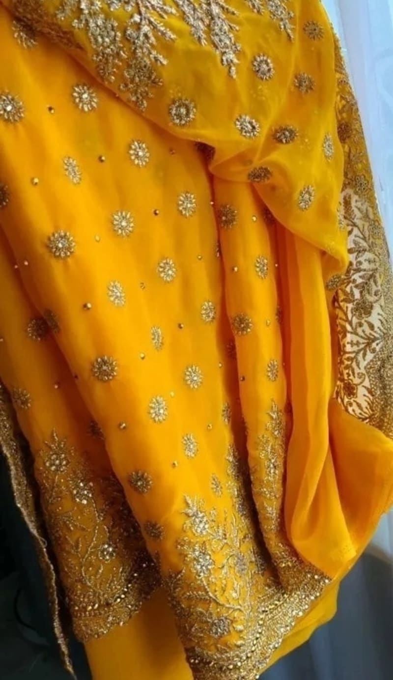 Индийское жёлтое сари - фото 8