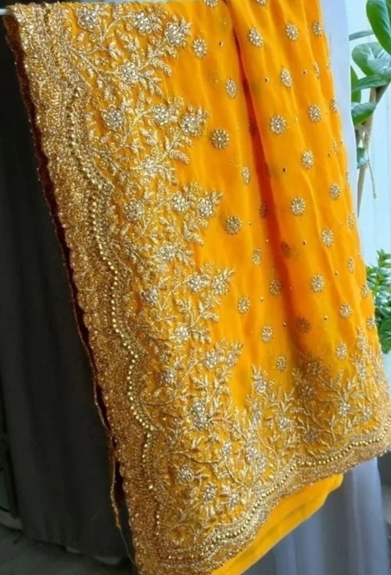 Индийское жёлтое сари - фото 9