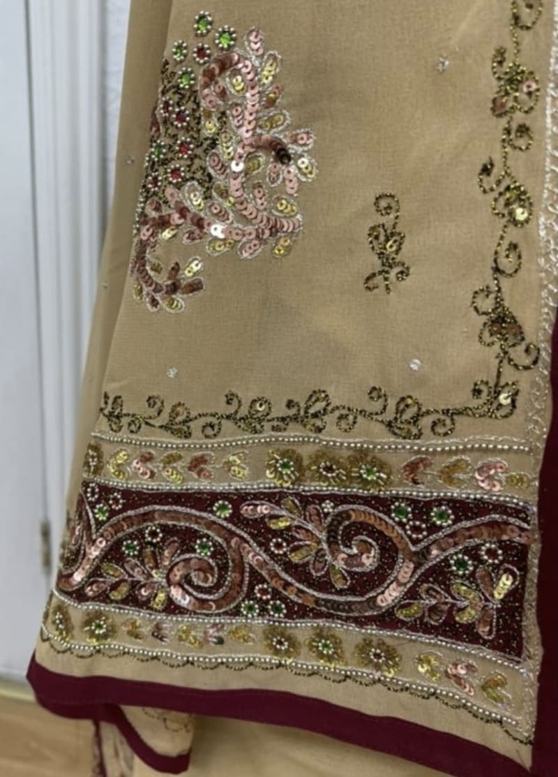 Сари из шёлка, с вышивкой "Топлёное молоко" - фото 6