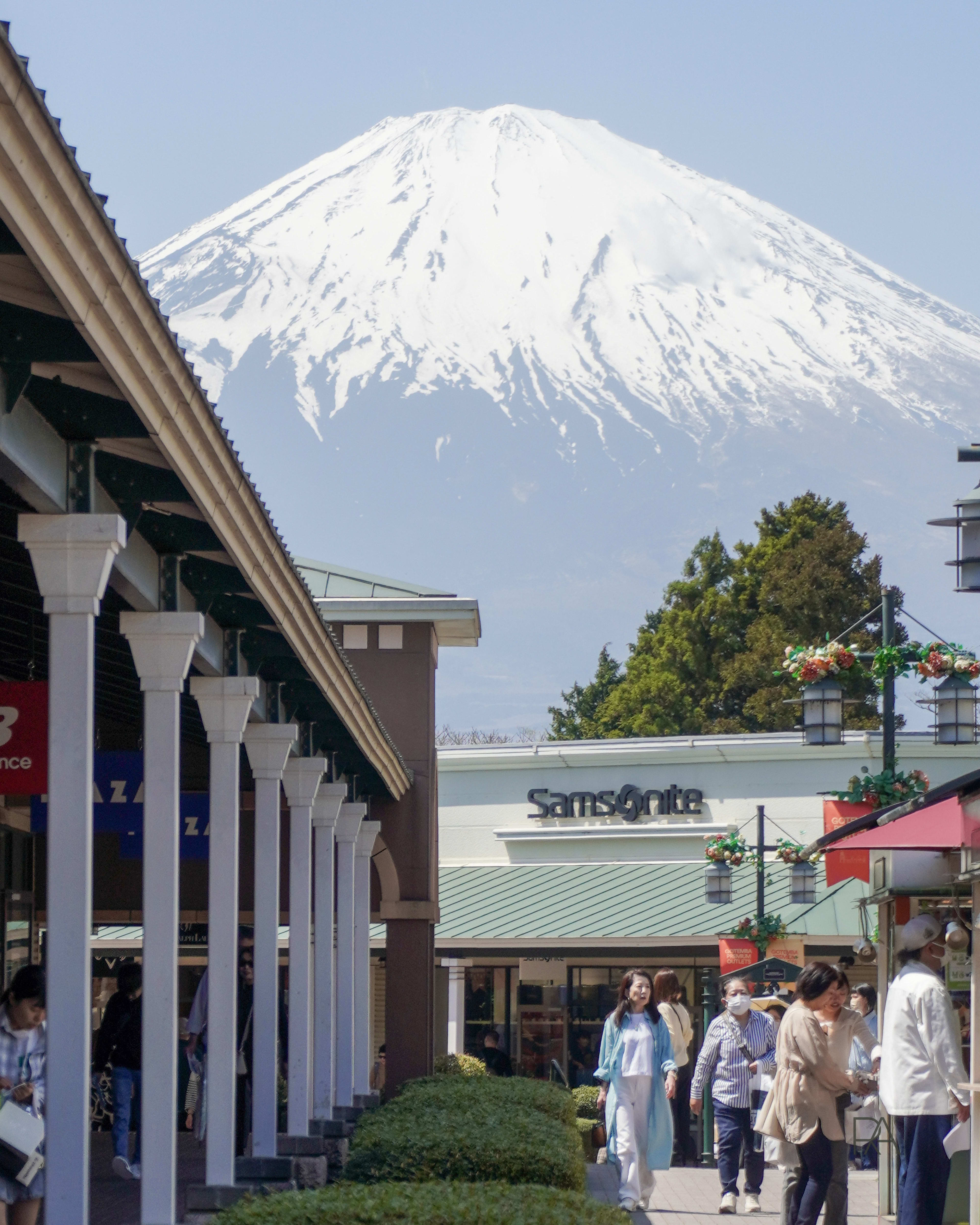 Gotemba Premium Outlets — Mt. Fuji