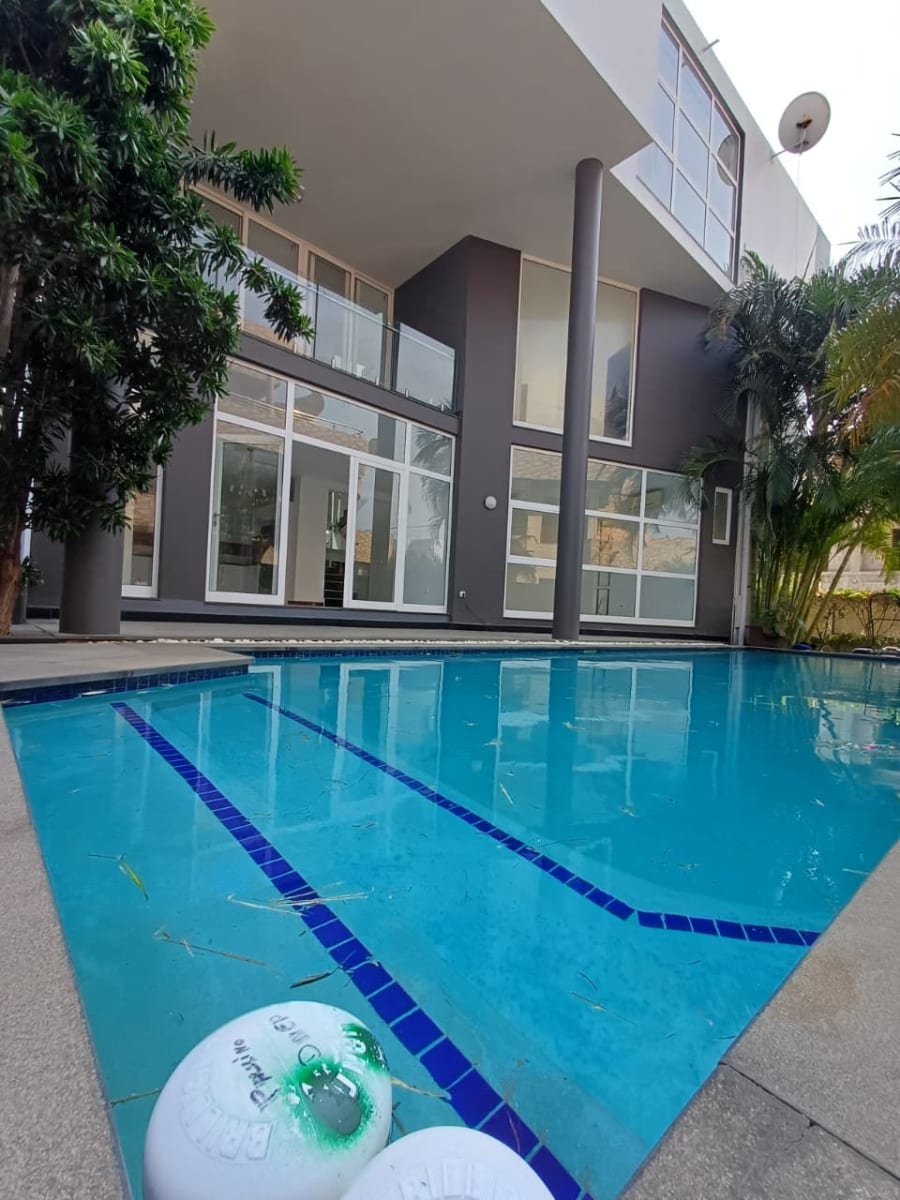 Moradia Luxuriosa Tipo 5 Bairro Triunfo - Imagem 1