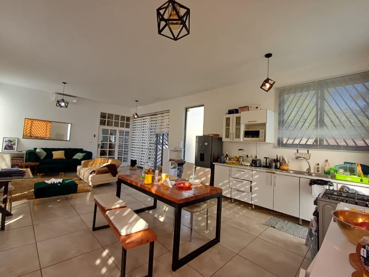 Arrenda-se Moradia T2 Espaçosa - Imagem 1