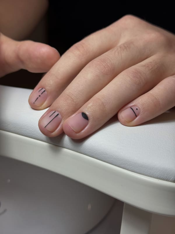 Манікюр прихований