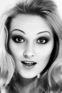 Julia Tomas